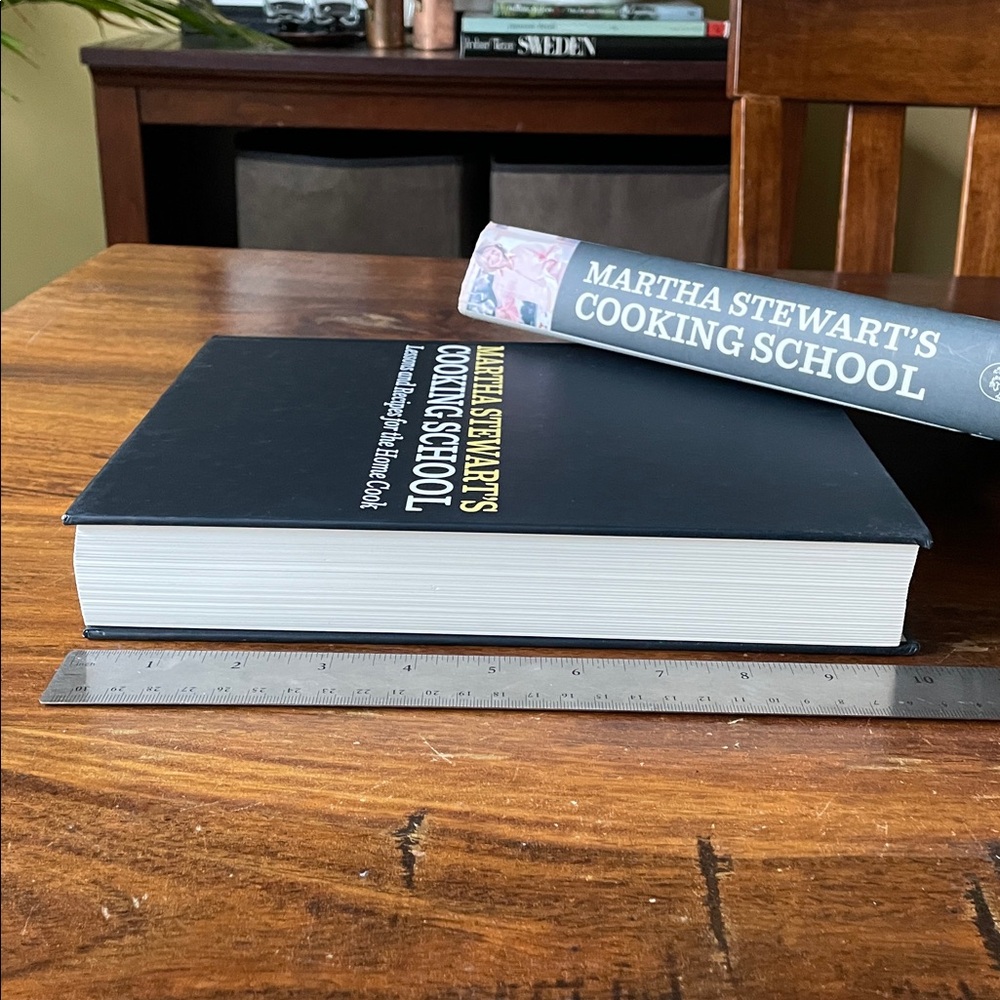 1st Edition & 1st Printing MARTHA STEWART Cooking School Cookbook Hardcover - Picture 6 of 14